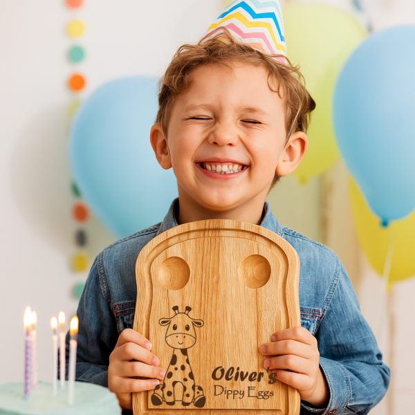 Personalised Wooden Egg Board – Custom Giraffe Dippy Egg Holder for Kids – Breakfast Gift with Name - Image 3