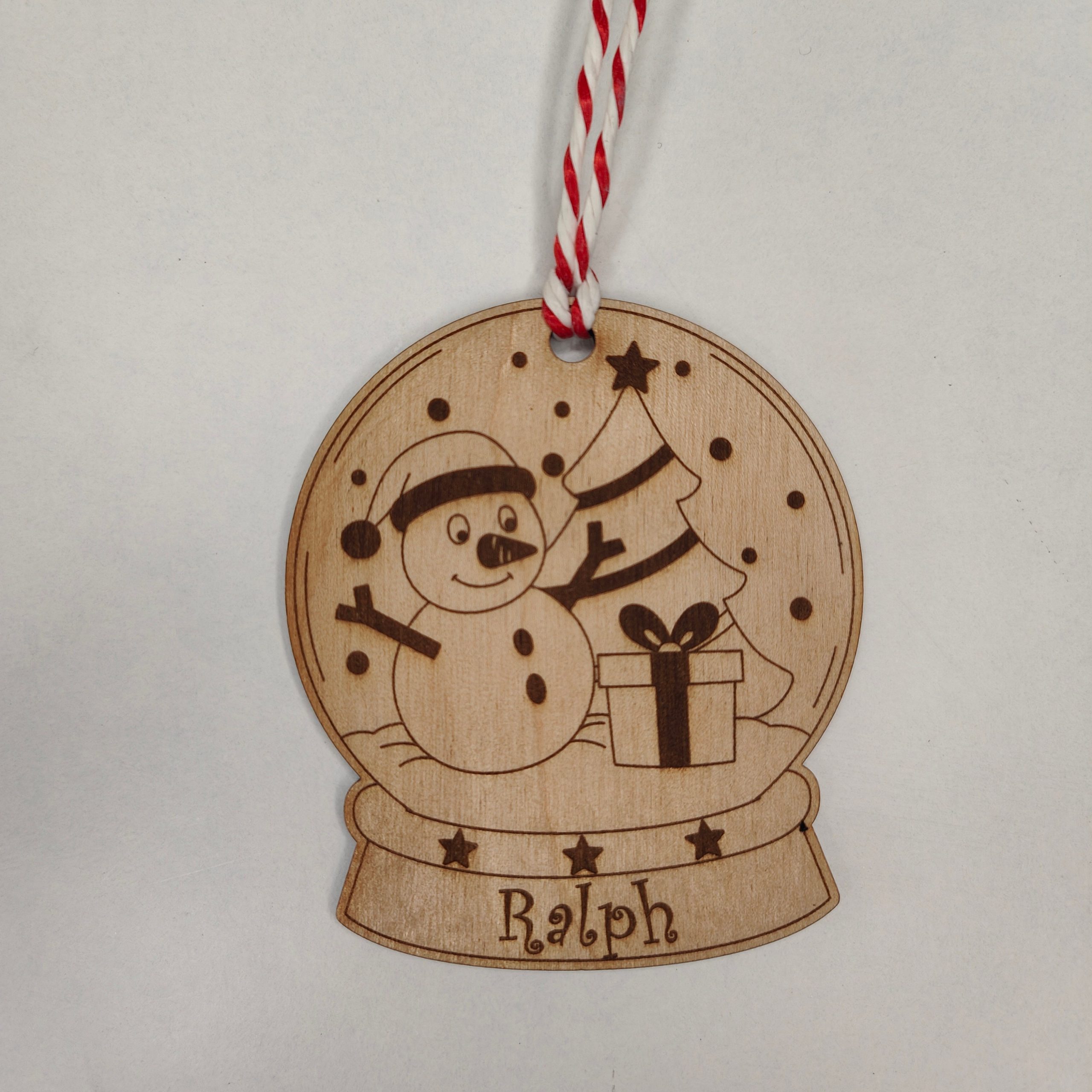 Personalised Christmas Gift Tag Snow globe no Background