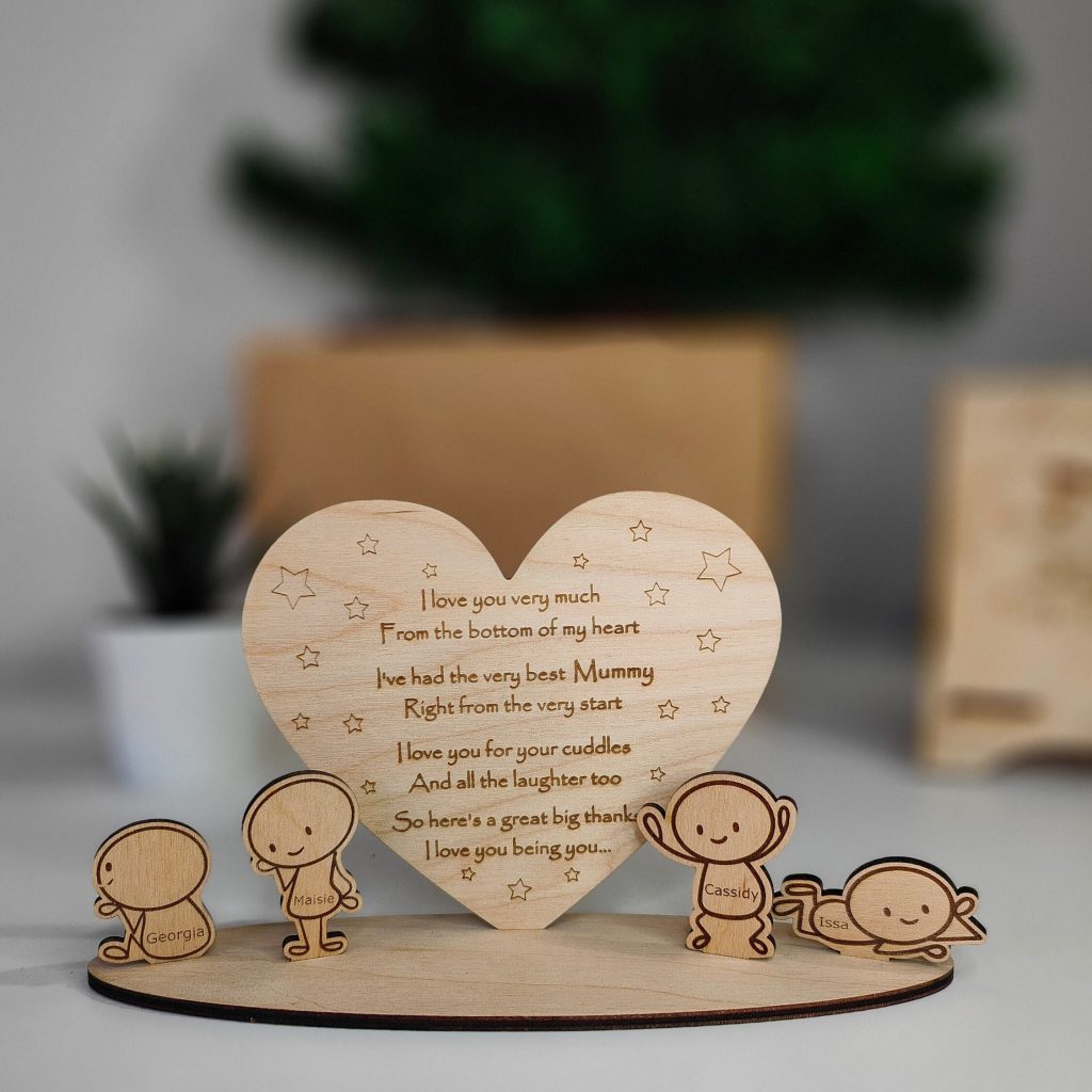 Personalised Mothers Day Gift Plaque For Mummy & Daddy Heart 3D Mantelpiece Scene From Children Ideal way to say Thank you