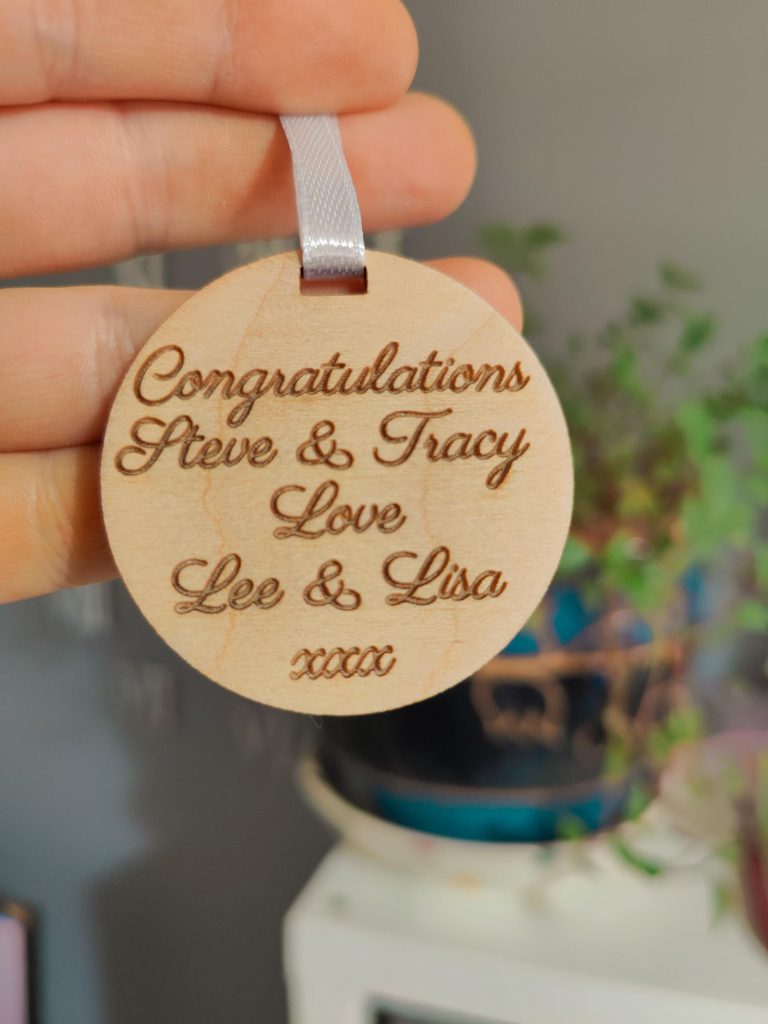 Personalised Engraved Wooden Gift Tag: Custom Message Keepsake